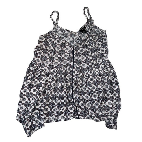 Rue 21 spaghetti strap geometric top - Picture 4 of 6